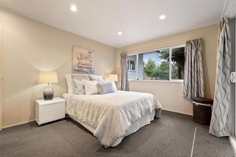 Photo of property in 3a Sylvan Valley Avenue, Titirangi, Auckland, 0604