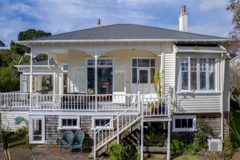 Photo of property in 9 Robertson Street, Russell, 0202