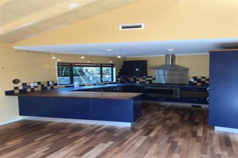 Photo of property in 10 Chamari Close, Titirangi, Auckland, 0604