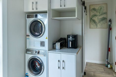 Photo of property in 25 Prince Street, Winton, 9720