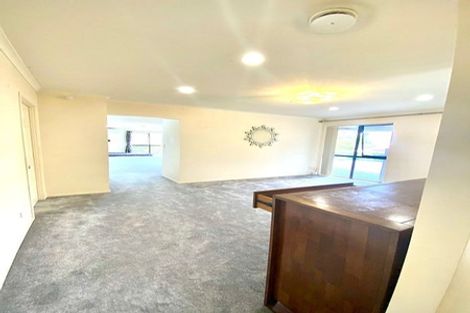 Photo of property in 12 Chadlington Avenue, Henderson, Auckland, 0612