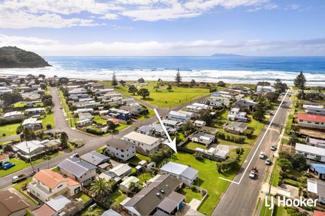 Photo of property in 10 Leo Street, Waihi Beach, 3611