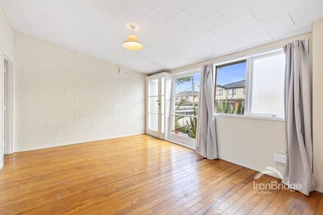 Photo of property in 2/220a Church Street, Onehunga, Auckland, 1061