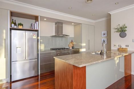 Photo of property in 26 Oliver Twist Avenue, Mellons Bay, Auckland, 2014