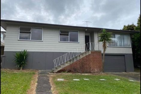 Photo of property in 25 Temuri Place, Glendene, Auckland, 0602