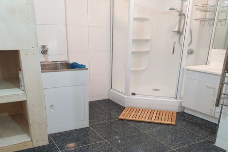 Photo of property in 52 Stokes Valley Road, Stokes Valley, Lower Hutt, 5019