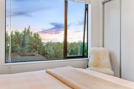 Photo of property in 32 Wharara Lane, Massey, Auckland, 0614