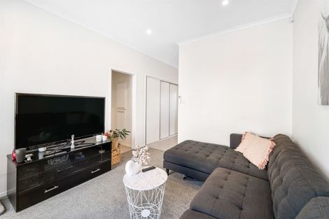 Photo of property in 145 Glenvar Ridge Road, Long Bay, Auckland, 0630