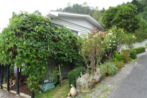 Photo of property in 27b Milton Terrace, Picton, 7220
