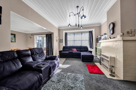 Photo of property in 17 Grey Street, Hawera, 4610