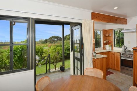 Photo of property in 2 Sunrise Court, Onerahi, Whangarei, 0110