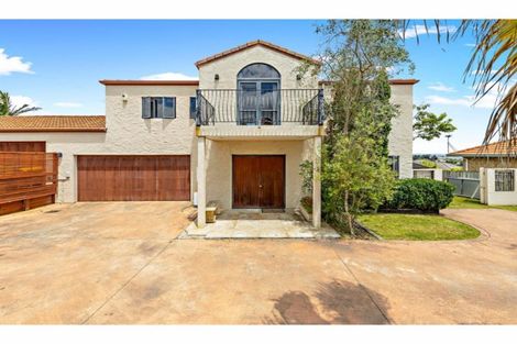 Photo of property in 13 Conacher Close, East Tamaki Heights, Auckland, 2016