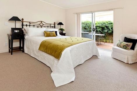 Photo of property in 2/11 Thurston Place, Bucklands Beach, Auckland, 2012
