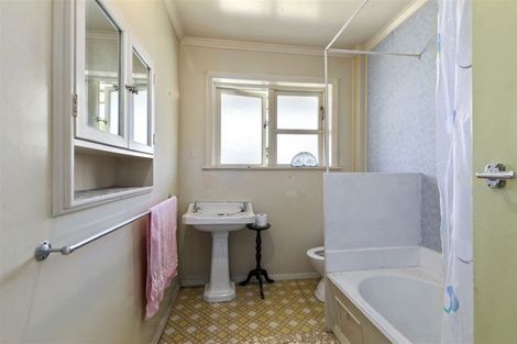 Photo of property in 9 Foster Street, Taita, Lower Hutt, 5011