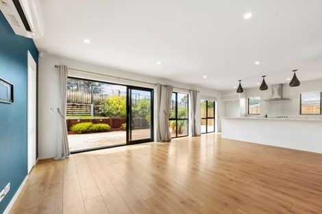Photo of property in 42 Accolage Boulevard, Kumeu, 0810