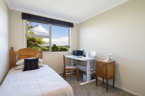 Photo of property in 16 Vantage Place, Omokoroa, 3114