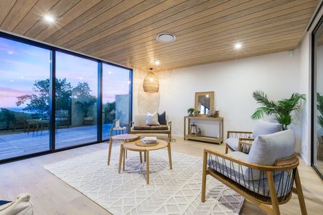 Photo of property in 11 Lauderdale Road, Papakowhai, Porirua, 5024