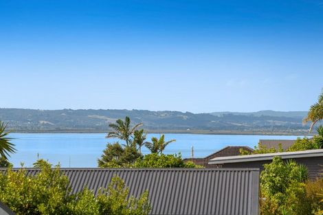 Photo of property in 7 Omana Avenue, Shelly Beach, Helensville, 0874