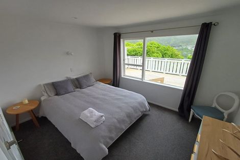 Photo of property in 14a Parklands Drive, Karori, Wellington, 6012