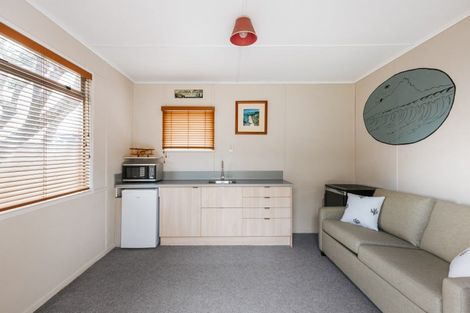 Photo of property in 69 Marine Parade, Mount Maunganui, 3116