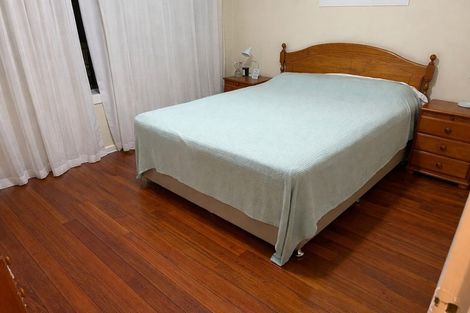 Photo of property in 13 Fairdene Avenue, Henderson, Auckland, 0610