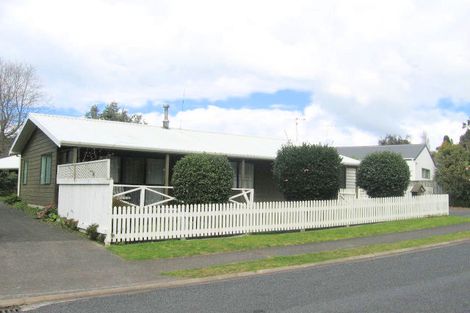 Photo of property in 100a Waireka Place, Whangamata, 3620