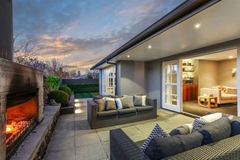 Photo of property in 26 Grahams Road, Ilam, Christchurch, 8041