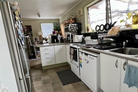 Photo of property in 21 Lisa Rise, Half Moon Bay, Auckland, 2012