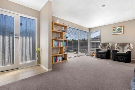 Photo of property in 68 Reelick Avenue, Pakuranga Heights, Auckland, 2010