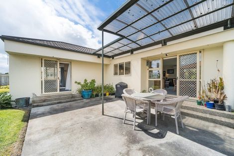 Photo of property in 18 Dalfield Place, Highbury, Palmerston North, 4412