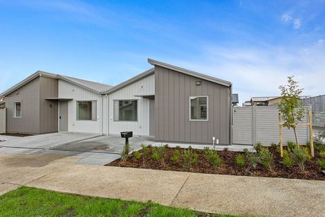 Photo of property in 5 Seafoam Road, Rosehill, Papakura, 2113
