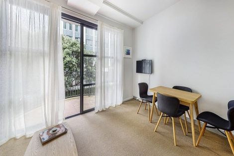 Photo of property in Atrium Towers, 2b/154 The Terrace, Wellington Central, Wellington, 6011