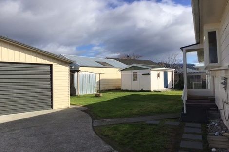 Photo of property in 2 Pitman Place, Waimate, 7924