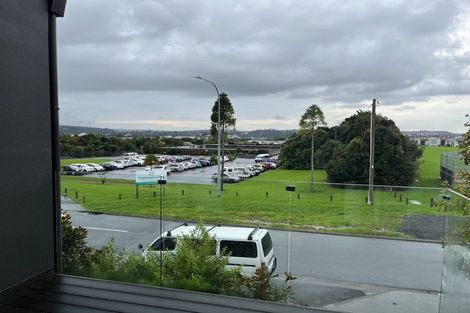 Photo of property in 26 Memorial Park Lane, Hobsonville, Auckland, 0618