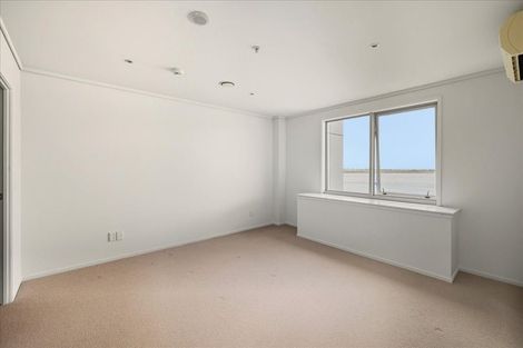 Photo of property in 12/72f Devonport Road, Tauranga, 3110