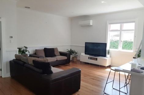 Photo of property in 211 Coronation Avenue, Welbourn, New Plymouth, 4310