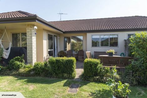 Photo of property in 11 Blackwood Drive, Wattle Downs, Auckland, 2103