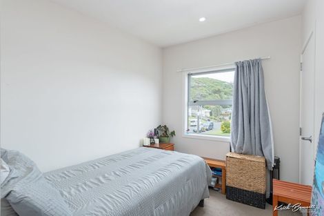 Photo of property in 18a Franklyn Road, Tawa, Wellington, 5028