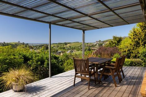 Photo of property in 91 Waikite Road, Welcome Bay, Tauranga, 3175