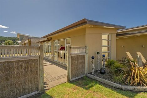 Photo of property in 22 Wells Place, Whitianga, 3510
