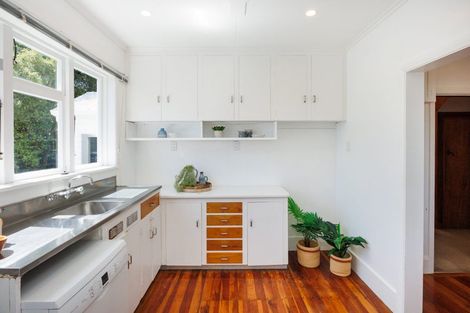 Photo of property in 39 Monrad Street, Highbury, Palmerston North, 4412