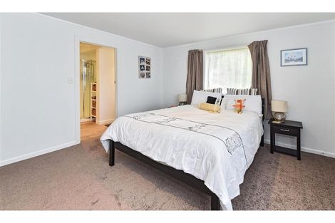 Photo of property in 127 Maunsell Road, Port Waikato, Tuakau, 2695