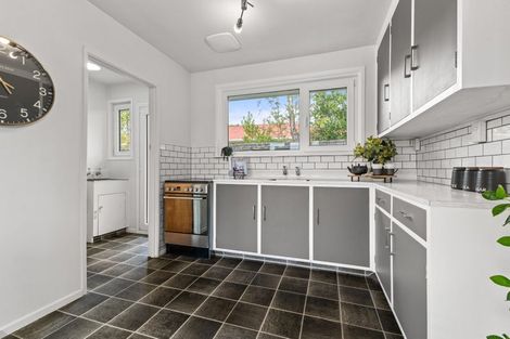 Photo of property in 2/77 Denise Crescent, Hornby, Christchurch, 8042