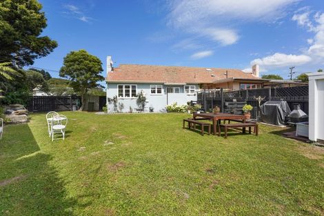 Photo of property in 1 Tyndall Street, Waiwhetu, Lower Hutt, 5010
