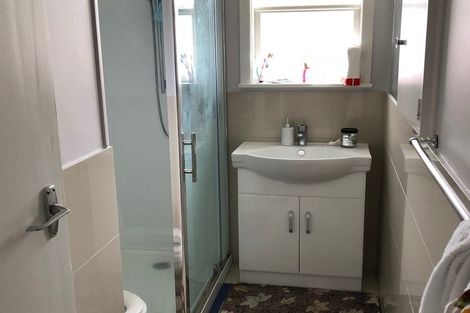 Photo of property in 12 Tracey Terrace, Te Atatu South, Auckland, 0602