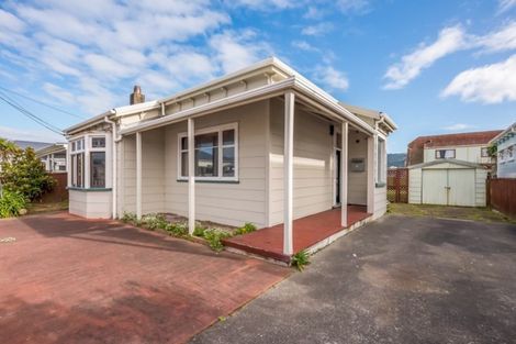 Photo of property in 11 Bay Street, Petone, Lower Hutt, 5012