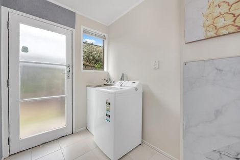 Photo of property in 30 Ransom Smyth Drive, Goodwood Heights, Auckland, 2105