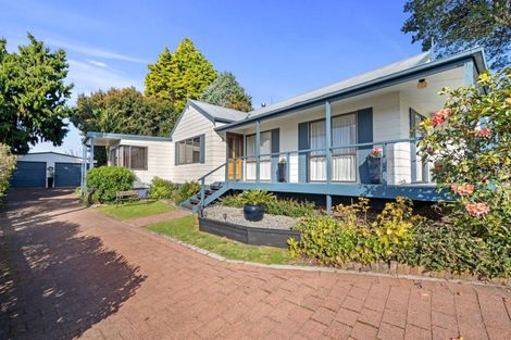 Photo of property in 66 Welcome Bay Road, Welcome Bay, Tauranga, 3112
