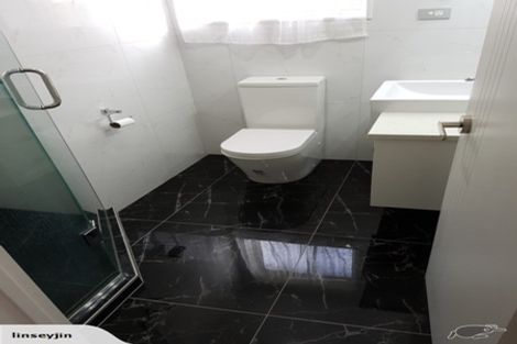 Photo of property in 9 Carrickdawson Drive, Flat Bush, Auckland, 2019