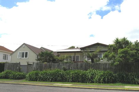 Photo of property in 9 Palmerston Road, Birkenhead, Auckland, 0626